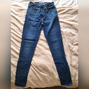 Levi's High Rise Skinny Jeans